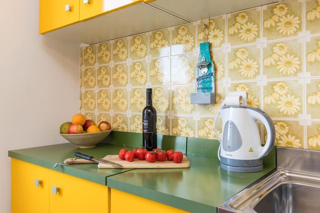 Quirky Apartment Arena With Parking พูลา ภายนอก รูปภาพ